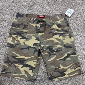 NEW UNIONBAY Vintage Women’s Camo Cargo Bermuda Shorts Y2K Sz 9